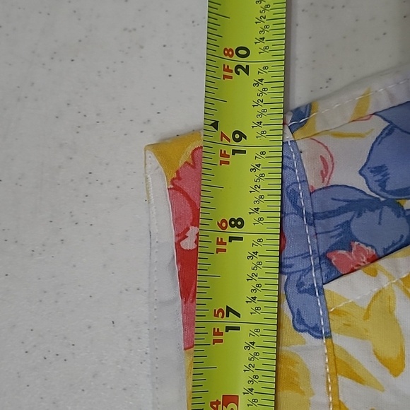 Old Navy colorful floral women's shorts size 14 - Picture 5 of 7